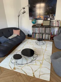 Spacious 3 bedrooms family flat with balcony - Image 4