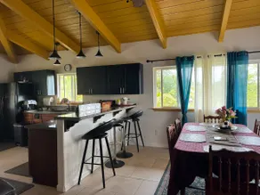 Bella, grande casa vicino a Kehena / Pohoiki Spiagge di sabbia nera e campi di lava. - Image 3