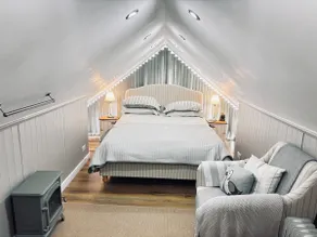 Lovely modern detached studio annexe-Free Parking - Image 2