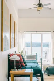 Moonlight Room: studio retreat on Lac Marie-Louise - Image 4