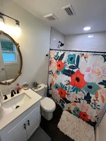 Modern & Convenient 3/2 Home - Image 3