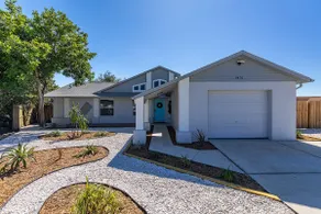 Heated pool, golf, grill! Fun-Packed Family Oasis - Image 4