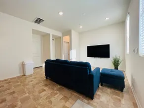 Private Guest Suite | Separate Entrance | parking - Image 4
