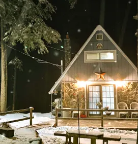 Cozy and Peacefull Cottage, 5 Min to EBT Railroad - Image 2