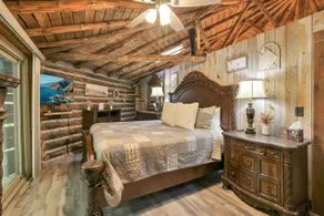 Lone Wolfe Cabin, Hocking Hills *pet friendly* - Image 4