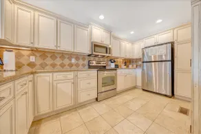 3BD SML Lakefront · Boat Slip, Pool & Dogs - Image 5