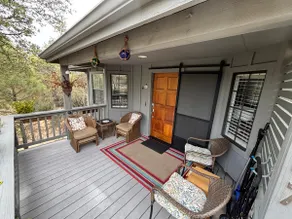 Hilltop Cabin private retreat is pet friendly - Image 5