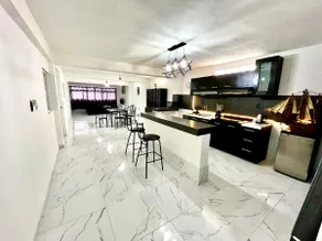 Nice 4-bedroom space - Image 3