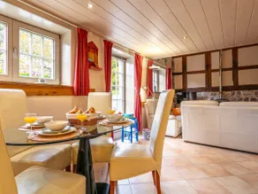 Beautiful holiday home with jacuzzi and sauna - Image 4