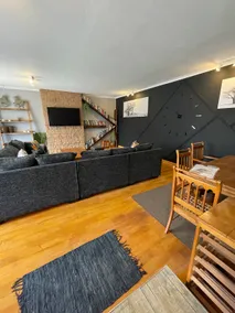 Oak House. - Image 2