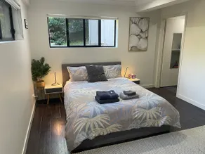 Self Contained Private Guest Suite by the Park - Image 2
