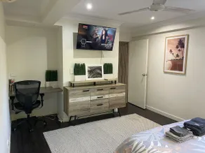 Self Contained Private Guest Suite by the Park - Image 3