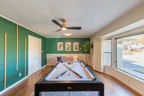 3 King Beds, Pool Table, Close to EXPO - 2000 sqft - Image 2