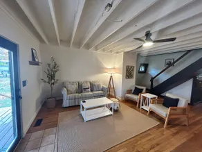 Cozy lakefront A-frame Cabin - Image 5