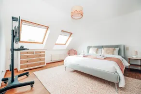The Loft sleeps 4 - Image 3
