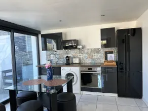 Spacious lodge, secure parking 11 km from Hyères beach - Image 4