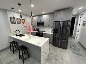 Beautiful Home 3br with backyard & parking - Image 4