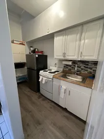 Charming 3 BR Escape in prime Manhattan location - Image 3