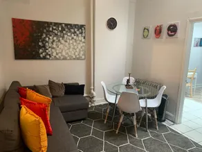Charming 3 BR Escape in prime Manhattan location - Image 5
