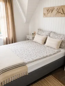 Light home apartment Alesund with free parking - Image 3