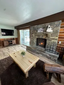 Mammoth Manor at Snow Creek - Image 3
