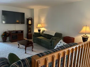 3BR/2BA Home/ Sleeps 8/Free Breakfast/Full Kitchen - Image 2