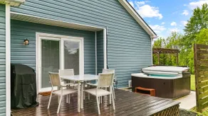 The Luxe/ Hot Tub/ On Bright Leaf Golf Course - Image 2