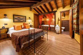 AP.18 Suite 2 bedrooms and Jacuzzi by La Bárcena - Image 3