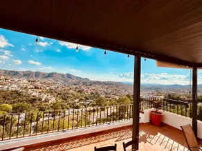GarDel Panoramic Suite • View & Private Jacuzzi - Image 5