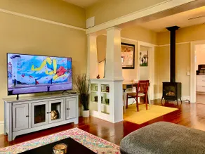 ”Clean & Cozy in Eugene” ~Conveniently Located~ - Image 2