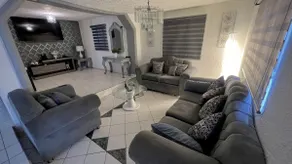 House 1215 - Image 2