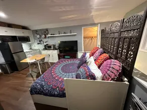 Audrey’s Upstairs Loft #A - Image 5