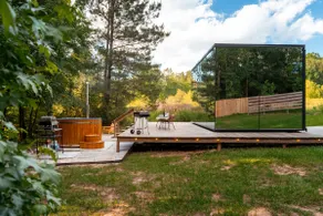 Mirror cabin w/ Nordic hot tub and plunge pool - Image 4