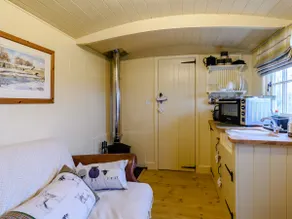 The Lambing Shed - Image 4