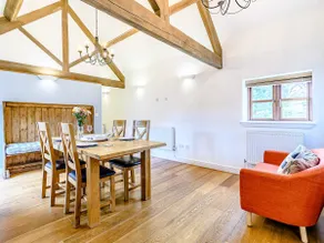 Low Barn - Image 5