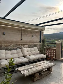 Penthouse with terrace in Capçanes - Image 5
