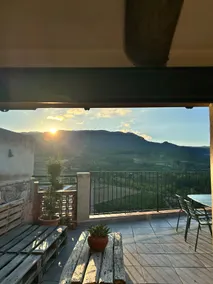 Penthouse with terrace in Capçanes - Image 3