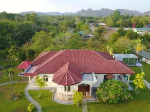 My Excel Garden Deluxe Villa with Orchard and Pool - Image 2