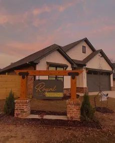 Stay Tyler @ Parade of Homes(king &queen beds) - Image 3