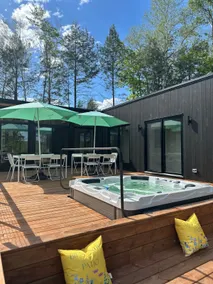 La Kabina with Mt Tremblant view - Image 2