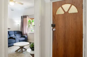 North Beach Cottage Swan BnB Management - Image 5
