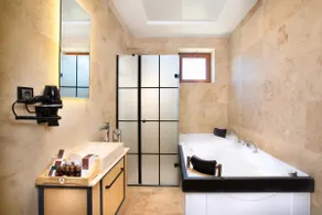 Spacious 40 m² apartment, balcony and hot tub - Image 2