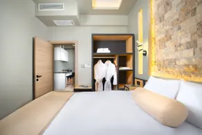 Spacious 40 m² apartment, balcony and hot tub - Image 4