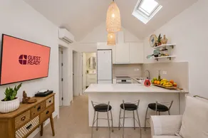 Kinderfreundliche Wohnung mit Pool und Grill - Image 3