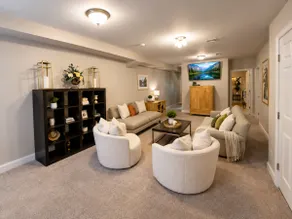 Designed For Groups • DC • Sleeps 22• Free Parking - Image 4