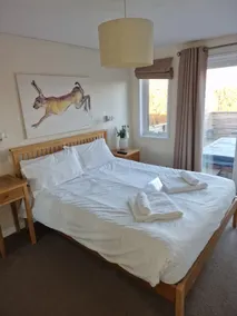 Hot tub and Fishing Amazing Lodge Upton Lake 13 - Image 4