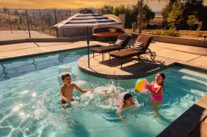 Heated Resort Pool, Lux, Hot Tub, Endless Views - Image 4