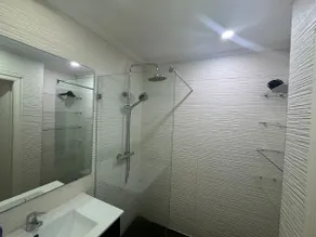 Malabata beachfront pool secure parking - Image 3