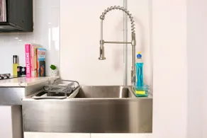 Mini Studio Apt near Downtown Ottawa + Parking - Image 4