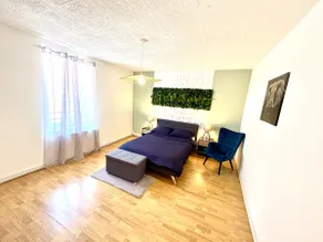The Bella Vida Elegant & Welcoming - Image 2